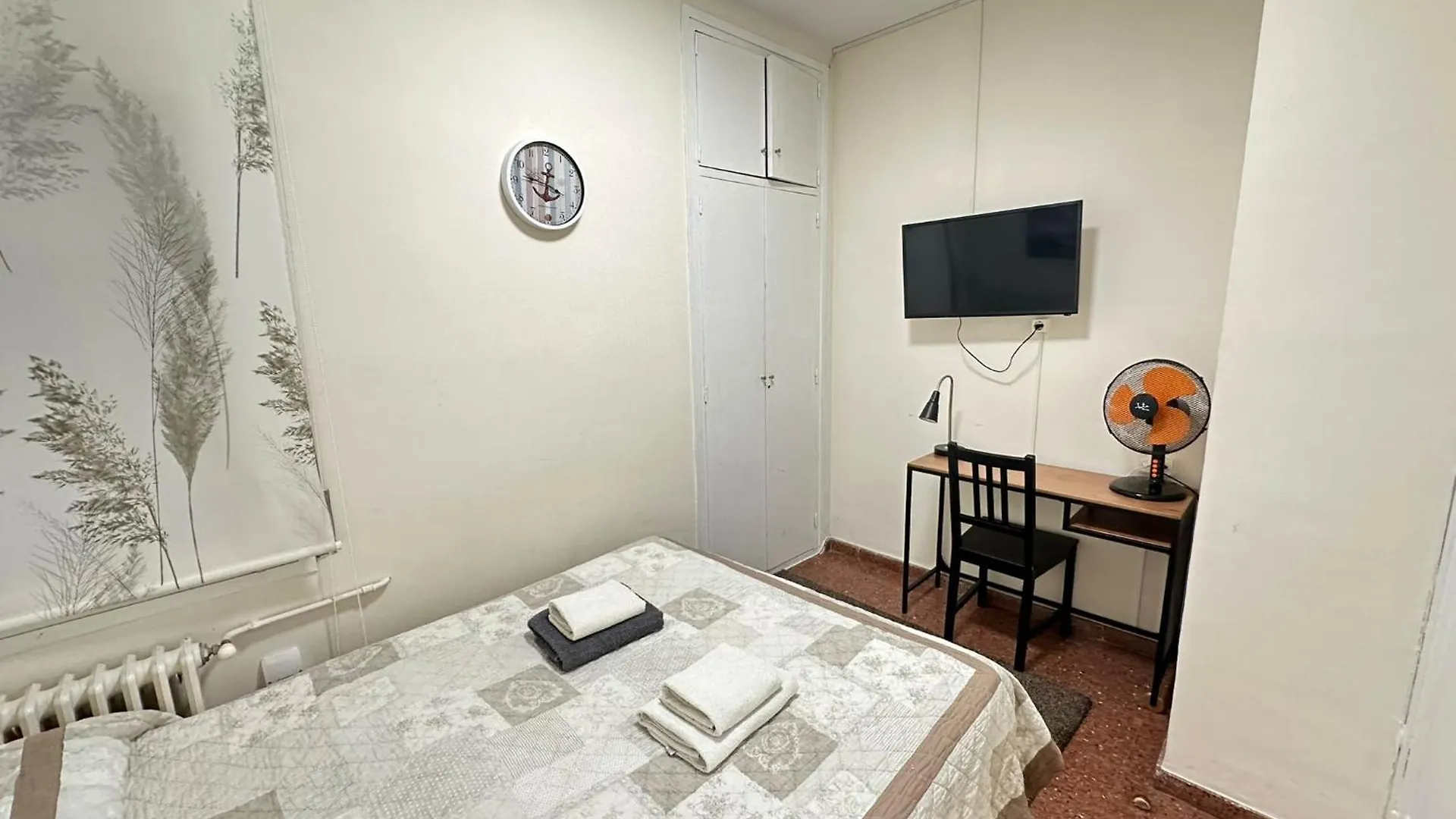 Habitaciones Viladomat Barcelona Bed & Breakfast