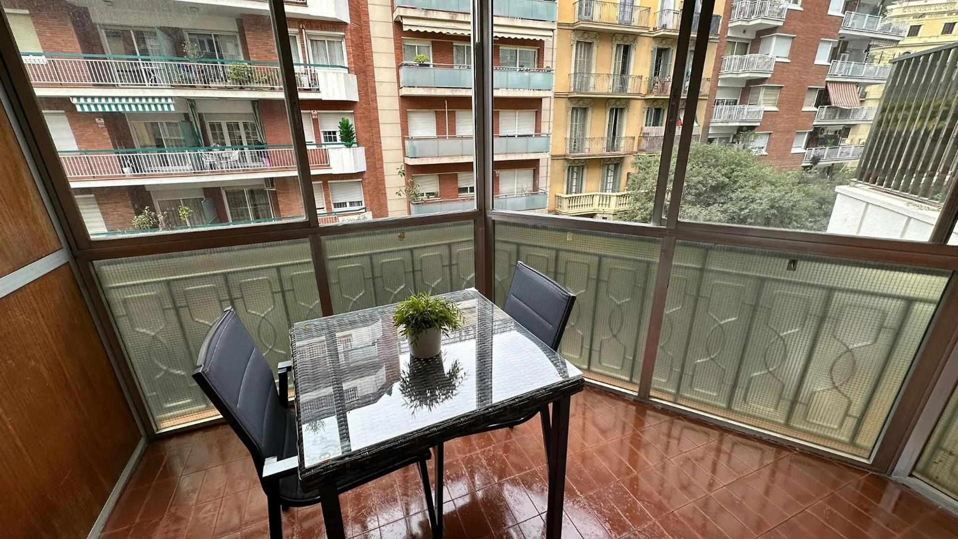 Habitaciones Viladomat Barcelona Spain