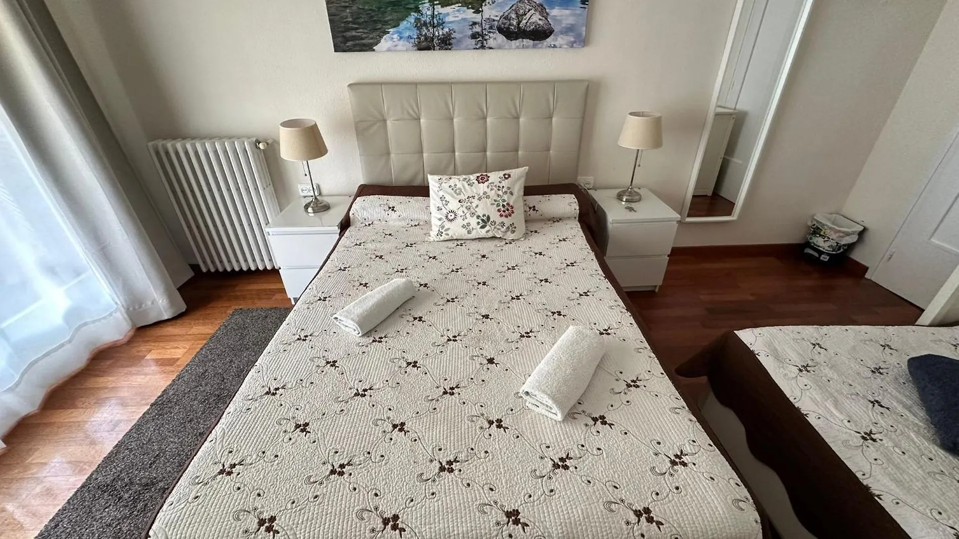 Bed & Breakfast Habitaciones Viladomat Barcelona Spain